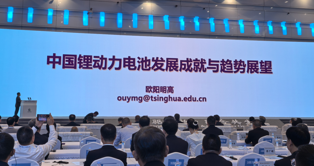 聚力篤行啟新程｜匯興智造召開董事會、監(jiān)事會會議，審議半年度系列重要議案